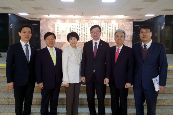 b0771d1a62a89c2bbd1f1d2c5952470a_1492072